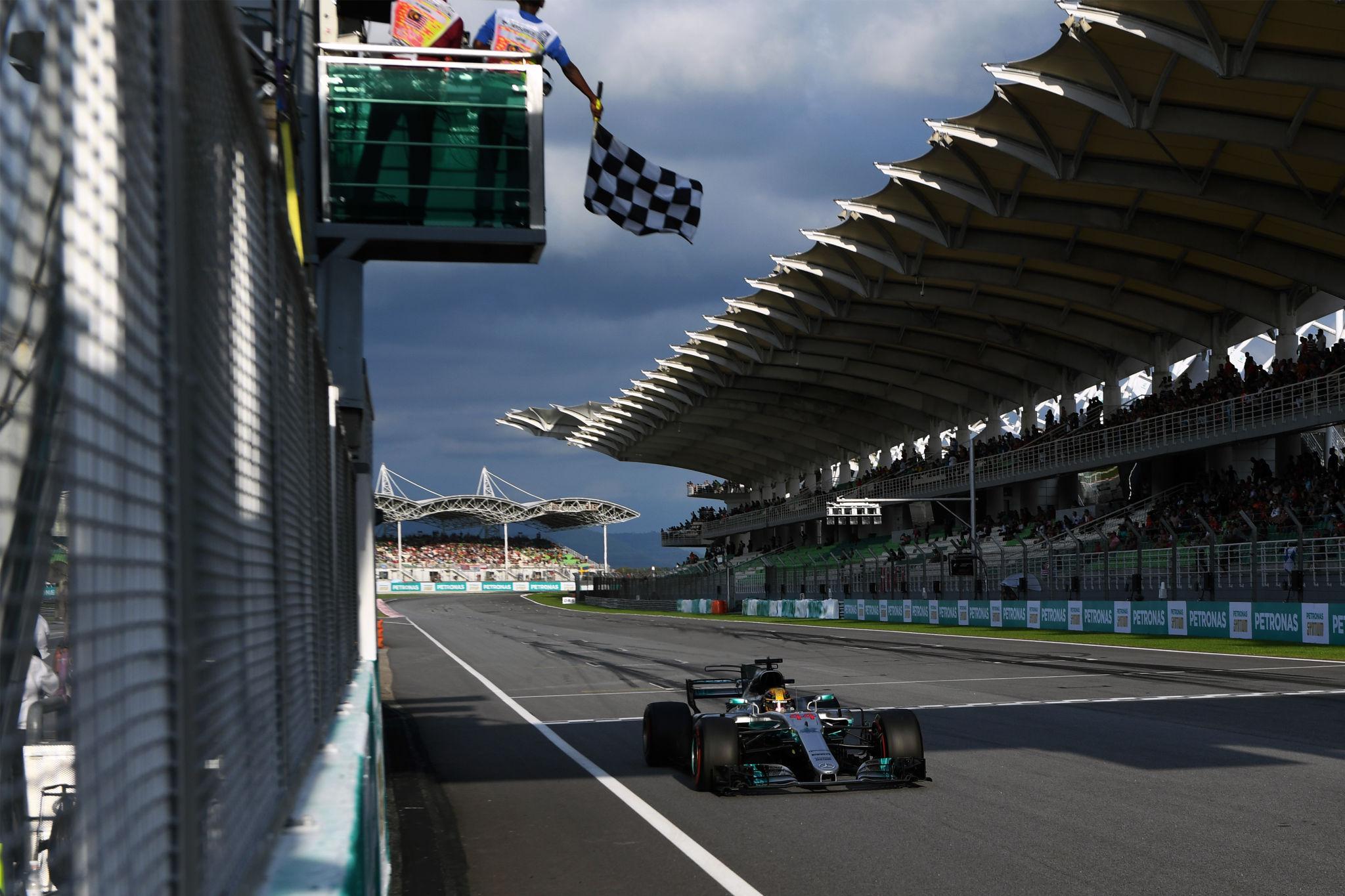 Kemas Kini F1 Sepang: Verstappen Menangi Petak Pertama Mendahului Hamilton